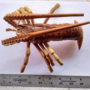 crafts made by original wood carving